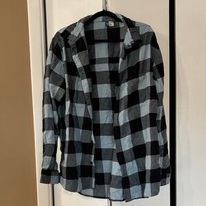 Divided H&M blue checkered flannel shirt